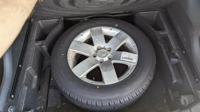 Holden Captiva Genuine Alloy Wheel & Tyre, 17X7In, 6 Spoke, Cg, 09/06-06/18