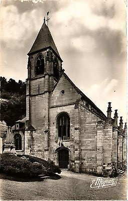 CPA AK La ROCHE-GUYON - L'Église et le Monument aux Morts (380253)