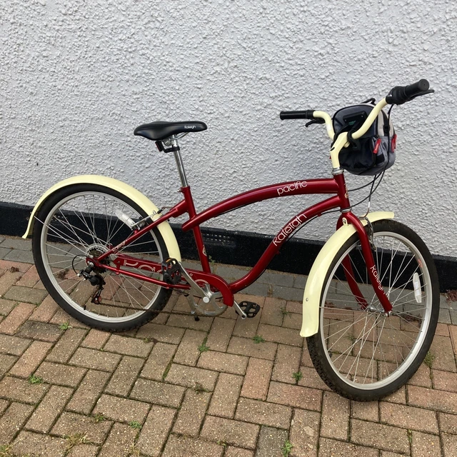 RALEIGH PACIFIC LADIES Dutch Style Town Bike Bicycle Red cream
