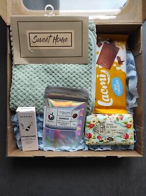 Cosméticos de cuidado - jabón - exfoliante corporal - regalo de vacaciones - caja de regalo - bálsamo labial