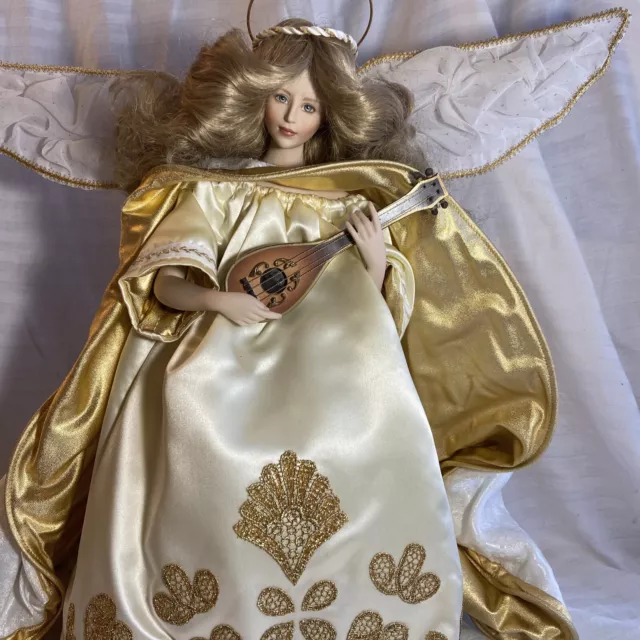 Franklin Heirloom Doll. " THE CHRISTMAS ANGEL" Porcelain Doll. MINT.  w/COA