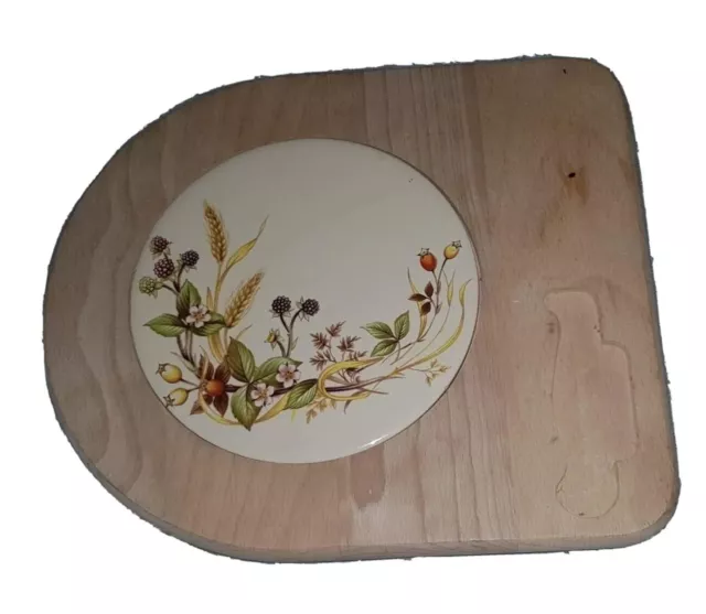 Solid Beech wood Wooden Cheese Board With A Round Tile inserted made in England