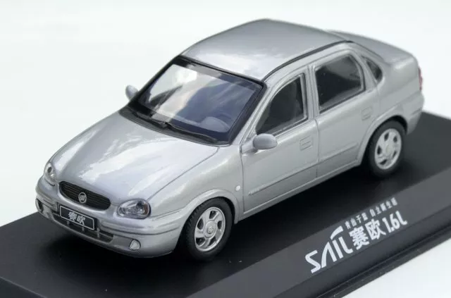 Buick Sail Bj. 2000-2005 pour Chine, Argenté Métallique, Kamo-Modell Im M.1 : 43