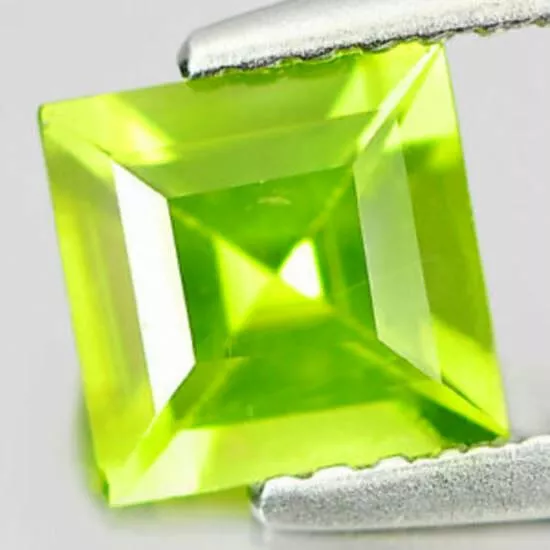 ★★  RARE !! PERIDOT VERT DU PAKISTAN : 0,93 CARAT★★ p349.149T