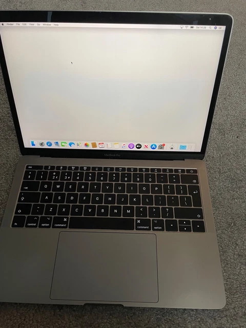Apple Macbook Pro 13" 2017 2.3ghz Intel i5 16GB RAM 500GB SSD. HAS SOME ISSUES