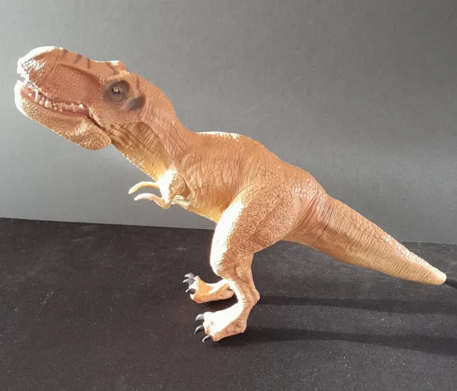 Jurassic World Chomping T-Rex Dinosaur Figure (Tyrannosaurus Rex) - Hasbro 2015
