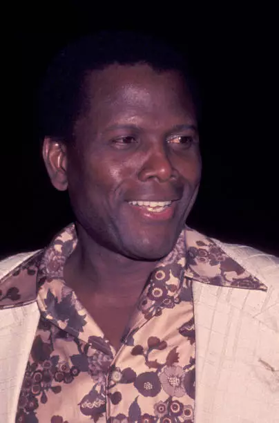 SIDNEY POITIER ON April 14 1977 At The Palm Restaurant In Beverly - Old