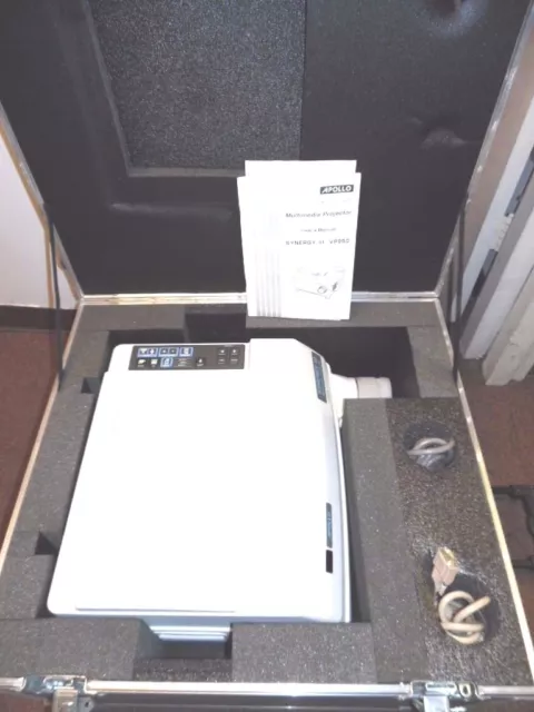 Apollo VP950 3LCD Synergy III Projecteur (Neuf Avec Coque )