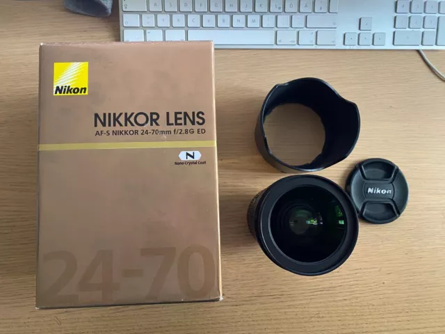 Nikon Nikkor 24-70 mm F/2.8 AF-S 1:2,8G ED Objektiv Zustand 2+
