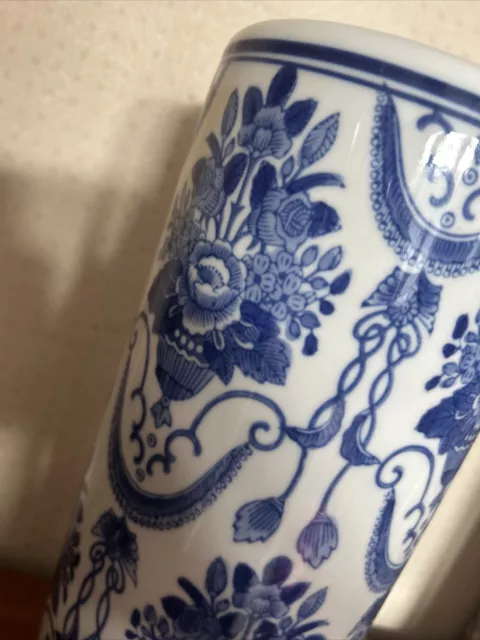 Large Chinese cylindrical Vase Blue & White pottery Swags & flowers 30 Cm 2