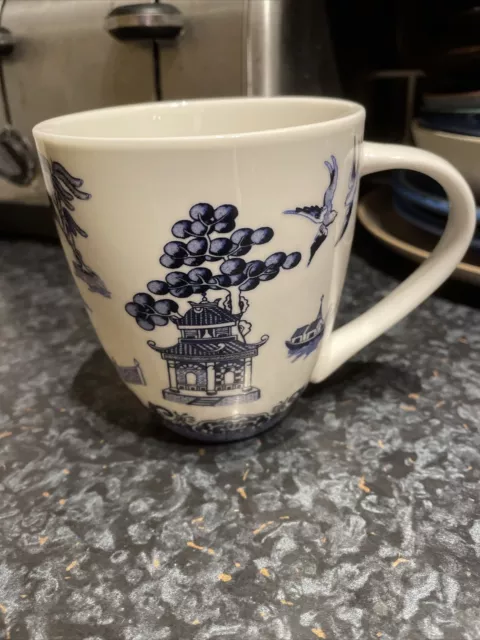 Queens  Fine China Mug “ Willow Pattern “ Blue & White