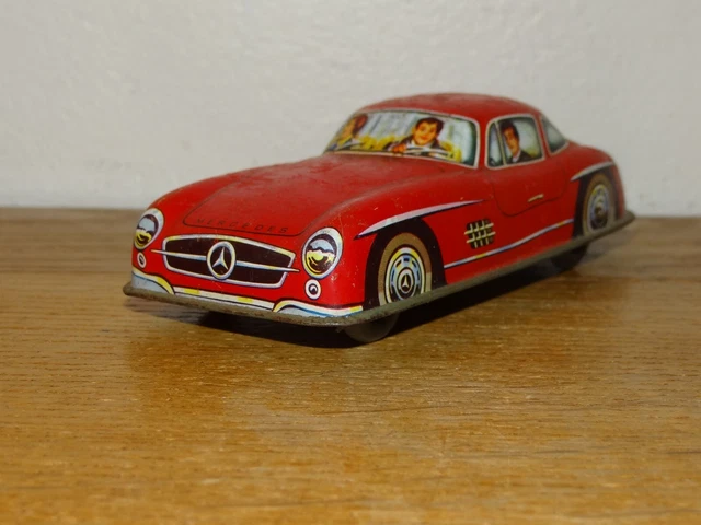 Jouet Ancien Voiture Joustra En Tôle Lithographiée - Made In France, Dans Son Jus