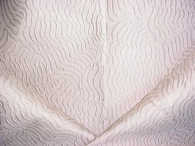 4-7/8Y Kravet Lee Jofa Soft Champagne Wave Jacquard Upholstery Fabric