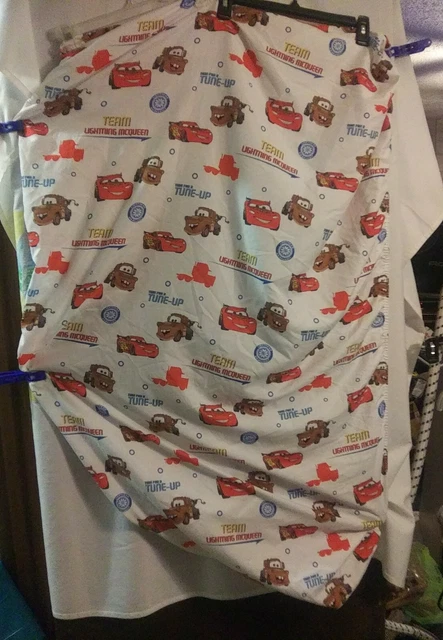 Lightning McQueen crib/youth sheet fitted Preown nice refer to photos & descript