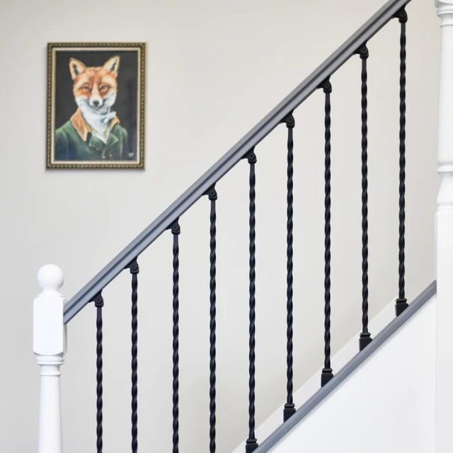 Husillo de escalera de acero en espiral de lujo - con soportes de aterrizaje decorativos