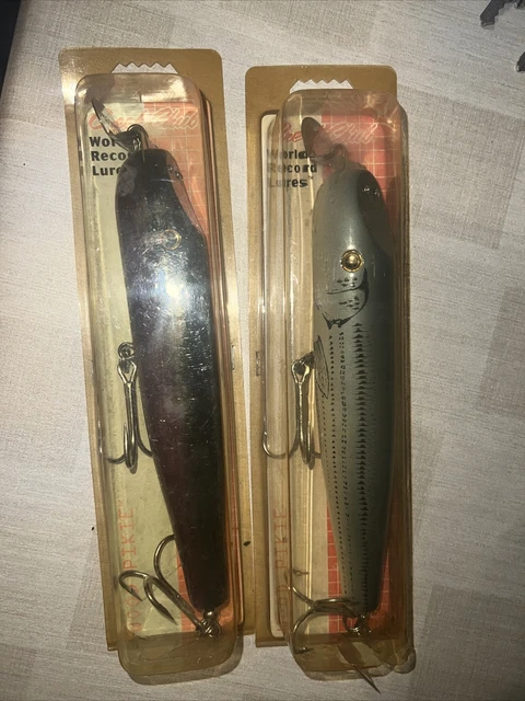 (2) 2006 Creek Chub Wood Pikie 9” World Record Fishing Lures
