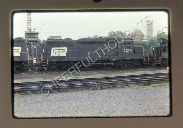 Original '73 Ektachrome Slide PC Penn Central 2244 GP30 Enola       30Y4