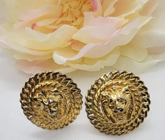 Vintage 80s Lion Head Round Gold Tone Chain Clip on Earrings 1.35 inch