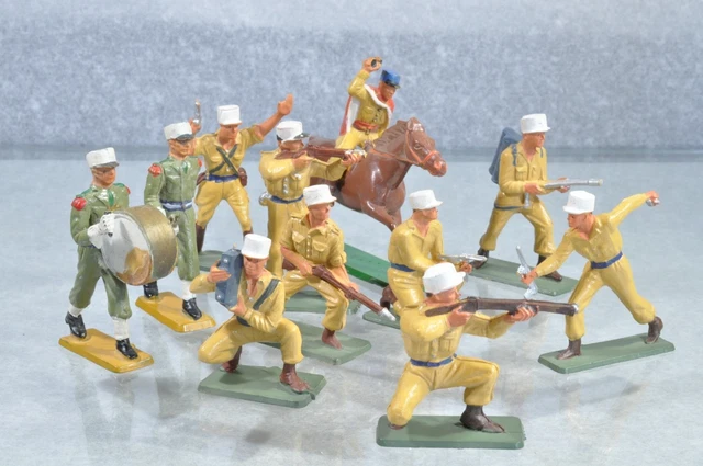 Petits soldats en plastique peint français Quiralu