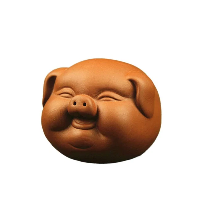 Ceramic Fortune Pig Statue Tea Sculpture Hand Carved Figurine (Red)