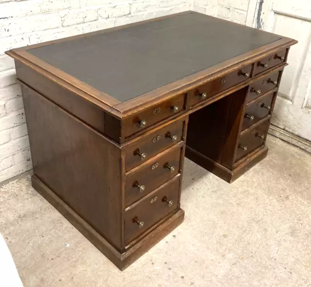 Antique Victorian Mahogany Twin Pedestal 9 Drawer Office Desk (Can Deliver)