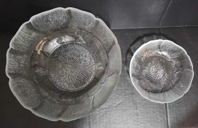 Lovely 2 Pc Clear/ Pressed Glass Flower Design Chip and Dip Bowl Set, EUC!