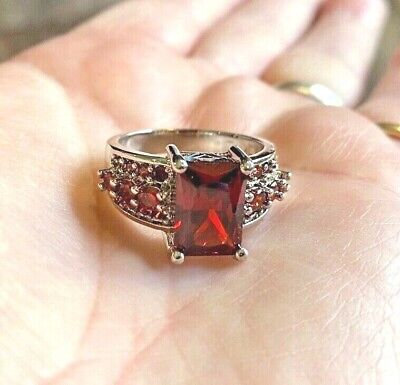 Fancy 925 Sterling Silver Wide Ornate Ring Red Faceted Stones Sz 9 8g
