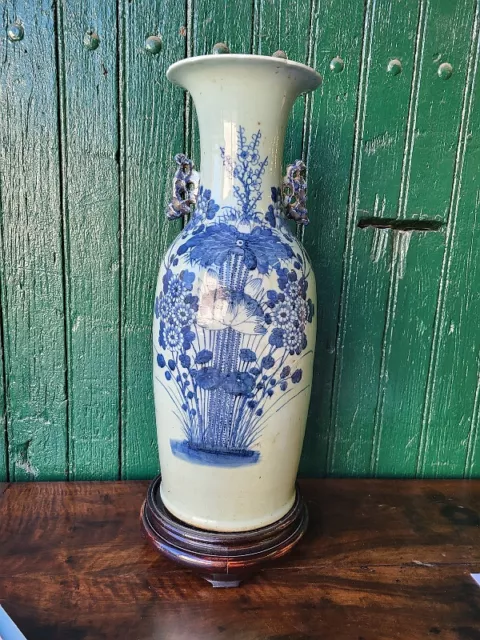 Grand Vase Asiatique Decor De Fleurs Sur Un Support En Bois Ref Je