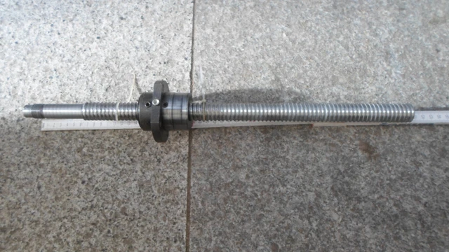 Kugelumlaufspindel ISEL 2505 L=500mm mit Muttereinheit