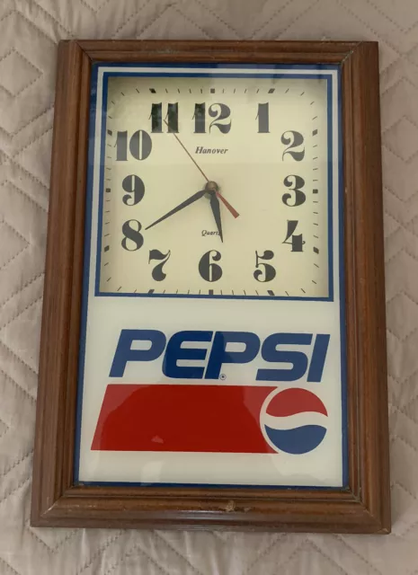 Pepsi Wall Clock Vintage Hanover Quartz Battery Wood Frame Works Perfect Nice!!!