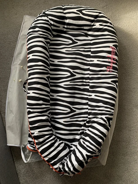 Sleepyhead Grand Baby Pod Rare Zebra Print lining in Original Bag- 9-36 Months