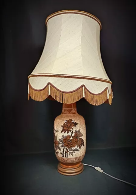 Ancien XXème très grand pied de lampe et abat jour décor floral et mandarin