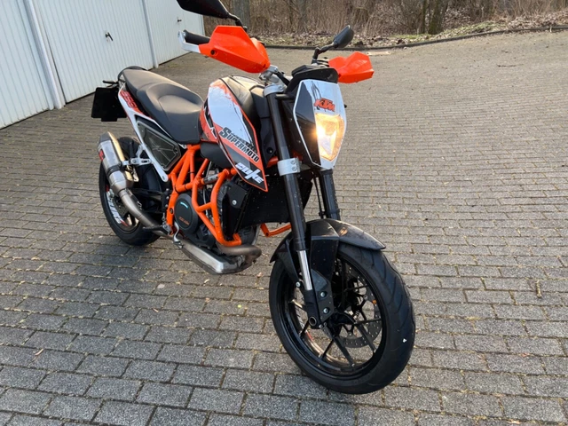 ktm duke 690