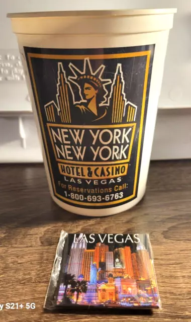 New York New York Hotel Casino Las Vegas Coin Bucket Cup & Magnet - U