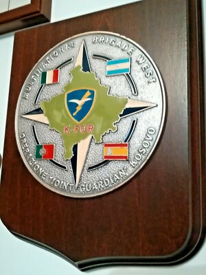 CREST NATO MULTINATIONAL BRIGADE WEST KFOR OP.JOINT ENTERPRISE WALL PLAQUE 