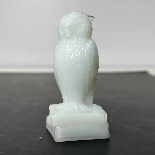 Degenhart Glass Wise Ole Owl Blue Snow White/Opal Figurine Paperweight