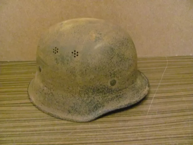 Stahlhelm der deutschen Wehrmacht Luftschutz  vom 2. Weltkrieg