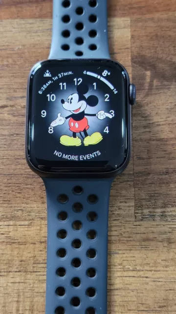 APPLE WATCH SERIES 6 Nike 44mm WiFi Space Grey Excellent