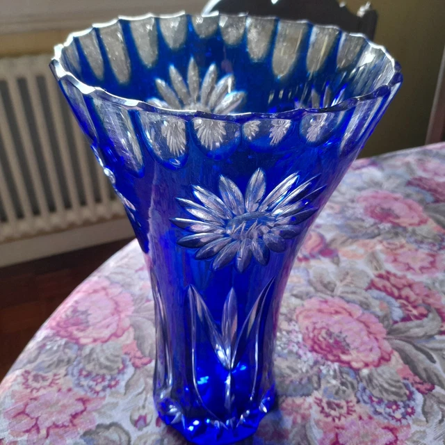Ancien Grand Vase en Cristal bleu de Bohême, Très Bon État.