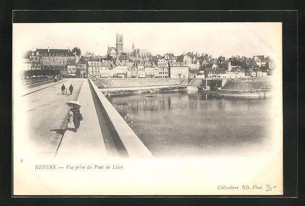 CPA Nevers, Vue prise du Pont de Loire