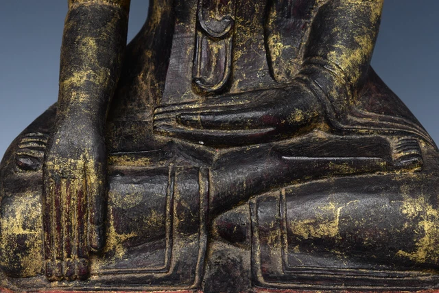 18th Century, Shan, Antique Burmese Wooden Seated Buddha 4