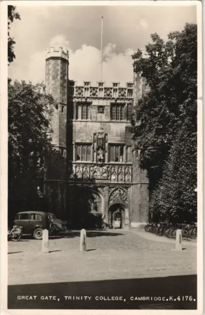 Postcard Cambridge GREAT GATE, TRINITY COLLEGE 1956 2