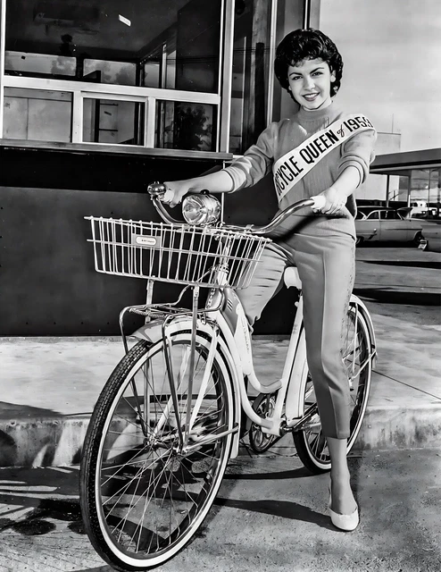 1959 Annette Funicello Actress Female Model Publicity Photo 8.5x11 Print