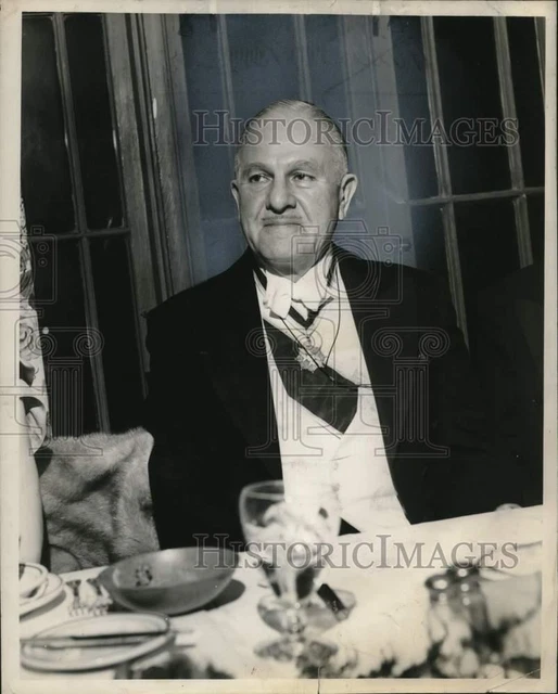 1955 Press Photo Sons of the American Revolution Member Milton M. Lory