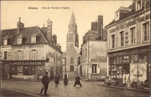 Ak Cloyes sur le Loir Eure et Loir, Rue du Temple et Eglise,... - 3854182