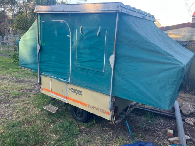 Topagee 80's Pop up Retro Camper van 12 mths rego sleeps 4 with solar & batts