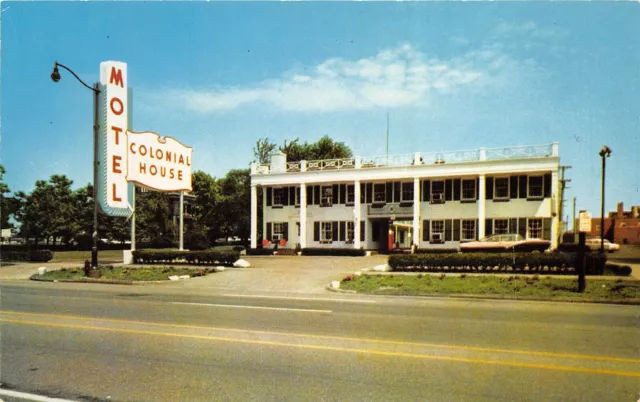 Cleveland Ohio 1950s Postcard Colonial House Motel