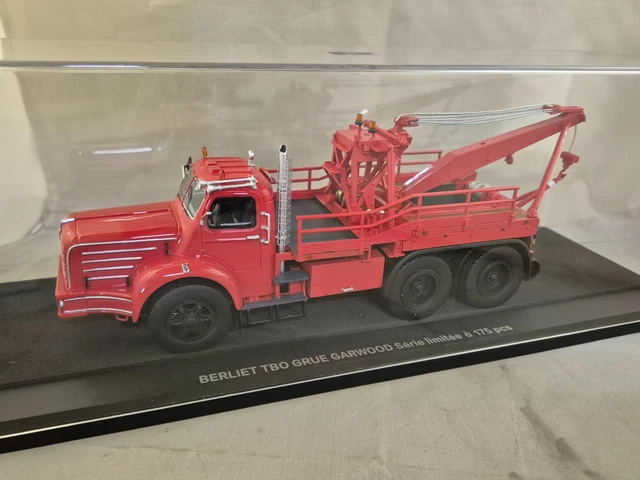 BERLIET TRACTEUR TBO 15 VERT ET REMORQUE PORTE VOITURE ROUGE