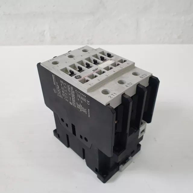 GE  Contactor  GE CL07A300M  - B26