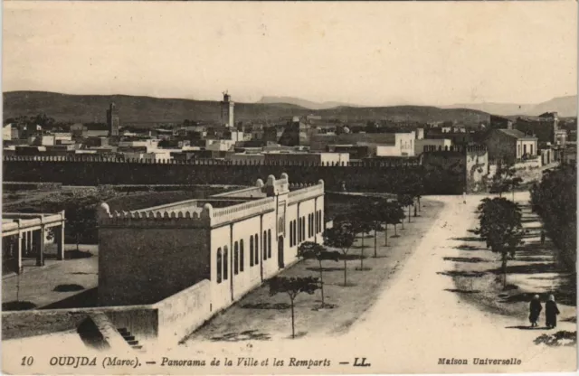 CPA AK Oudjda - Panorama de la Ville et les Remparts MAROC (1083181)